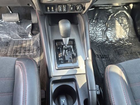 Used 2022 Mitsubishi Outlander Sport SE image 25