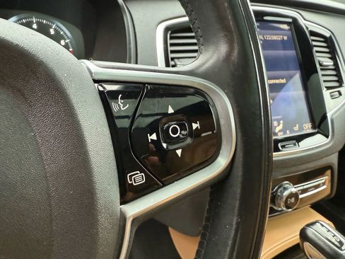 Used 2018 Volvo XC90 T6 Momentum w/ Convenience Package AWD/4WD image 22