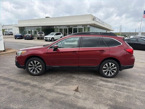Used 2016 Subaru Outback 2.5i Limited AWD/4WD image 6