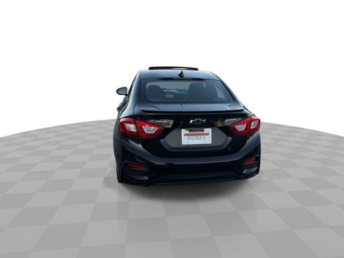 Used 2018 Chevrolet Cruze Premier image 7
