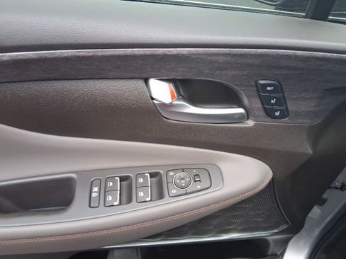Used 2020 Hyundai Santa Fe Limited image 19