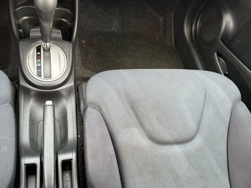 Used 2011 Honda Fit Sport image 19