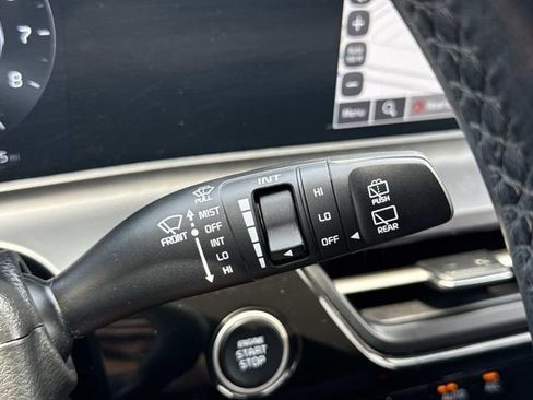 Used 2024 Kia Seltos S AWD/4WD image 25
