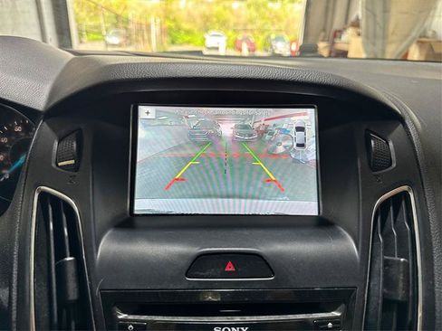 Used 2018 Ford Focus SEL FWD image 33