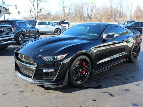 Used 2020 Ford Mustang Shelby GT500 w/ Technology Package image 5