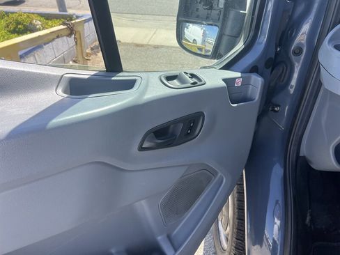 Used 2019 Ford Transit 250 148 High Roof Extended RWD image 9