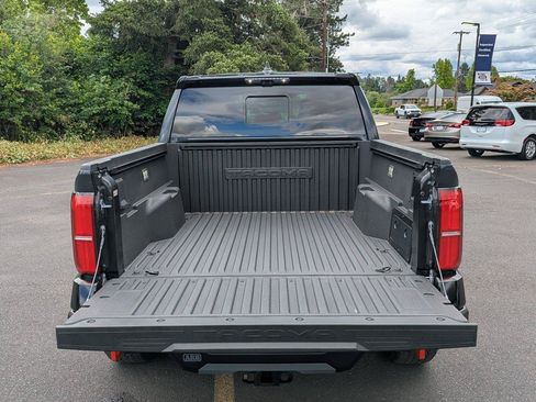 Used 2025 Toyota Tacoma TRD Pro AWD/4WD image 31