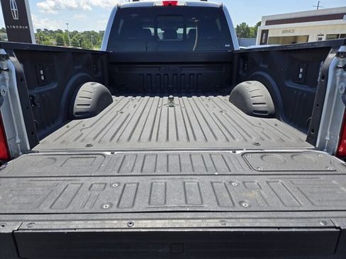 Used 2024 Ford F250 Lariat w/ Lariat Ultimate Package AWD/4WD image 16