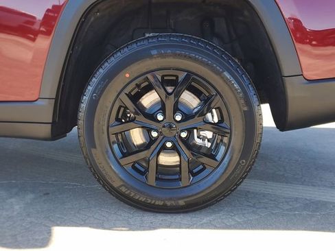 New 2025 Jeep Grand Cherokee L Altitude image 7