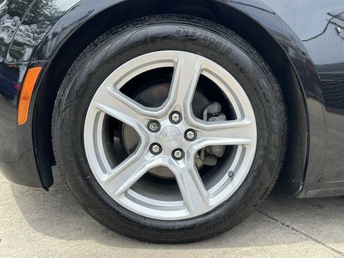 Used 2019 Chevrolet Camaro LT w/ Technology Package RWD image 9