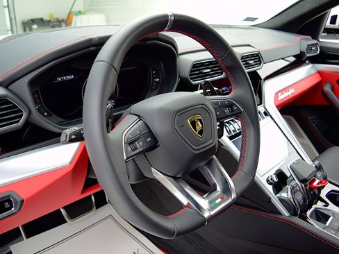 Used 2024 Lamborghini Urus S image 22