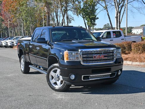 Used 2012 GMC Sierra 2500 Denali w/ Suspension Package, Off-Road image 6