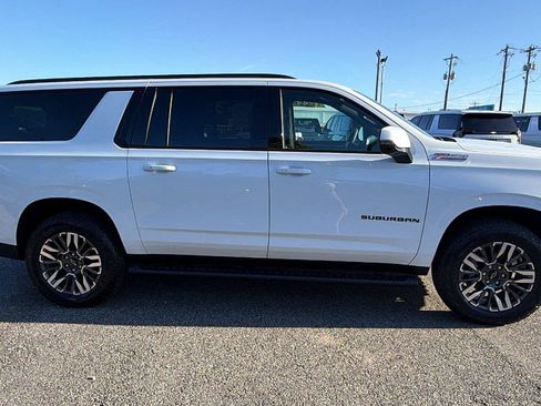 New 2026 Chevrolet Suburban Z71 w/ Comfort Package AWD/4WD image 8