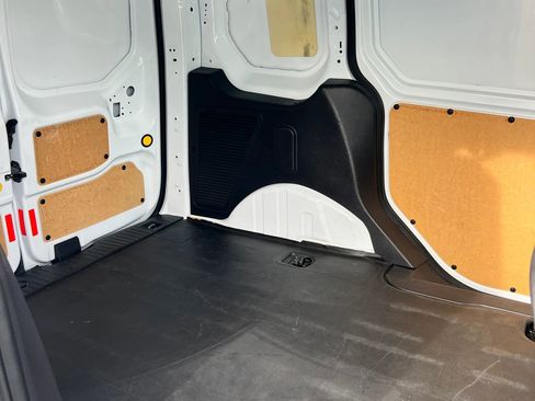 Used 2018 Ford Transit Connect XL image 15