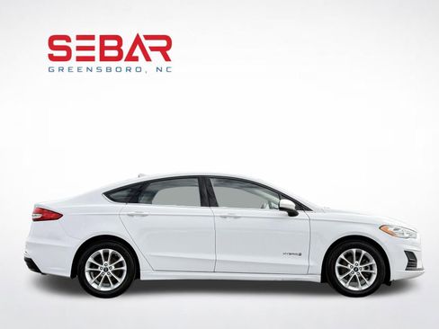 Used 2019 Ford Fusion SE FWD image 5