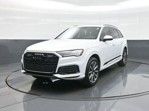 Used 2023 Audi Q7 2.0T Premium Plus w/ Premium Plus Package AWD/4WD image 3