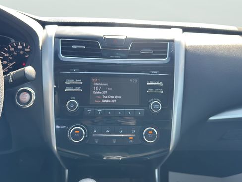 Used 2015 Nissan Altima 2.5 S w/ Special Edition Package FWD image 24