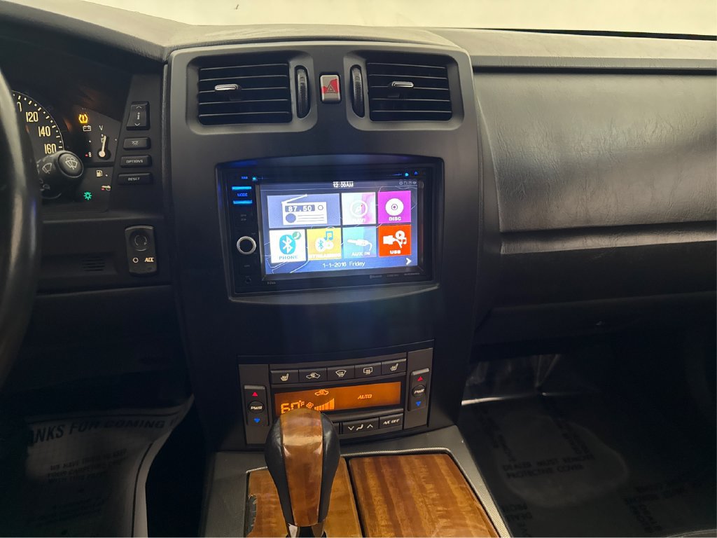 Used 2004 Cadillac XLR RWD image 40