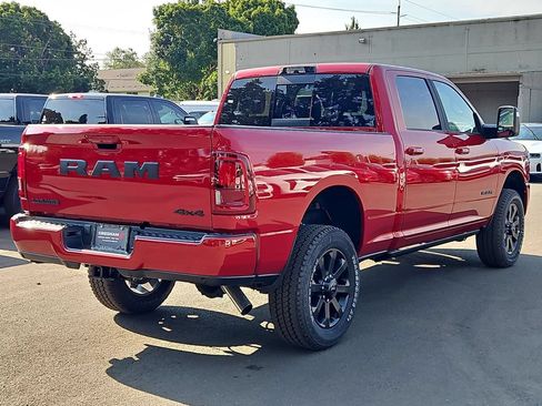 New 2026 RAM 2500 Laramie AWD/4WD image 7