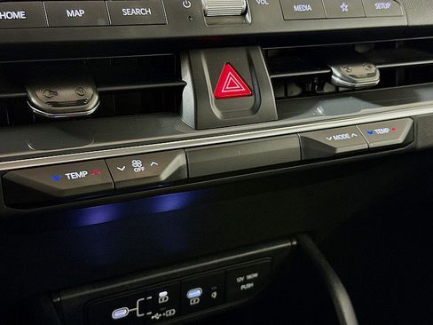 Used 2025 Kia K4 EX image 16