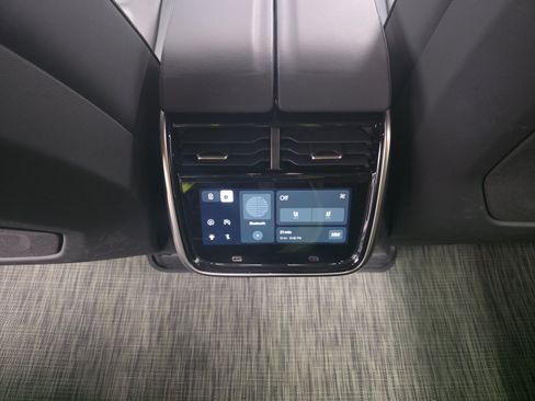 Used 2024 Rivian R1S Adventure AWD/4WD image 30