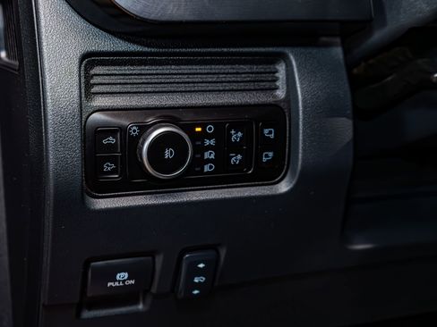 Used 2025 Ford F250 Lariat w/ Lariat Ultimate Package image 19