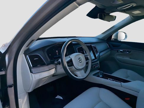 Used 2023 Volvo XC90 B6 Plus w/ Protection Package Premier image 9