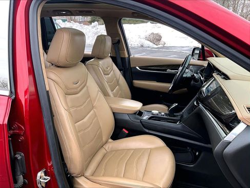 Used 2023 Cadillac XT6 Premium Luxury w/ Platinum Package image 11