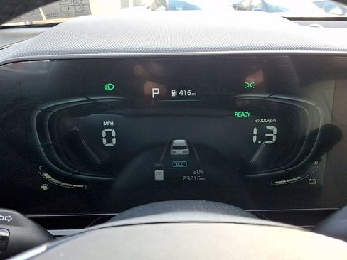 Certified 2023 Kia Niro EX image 20