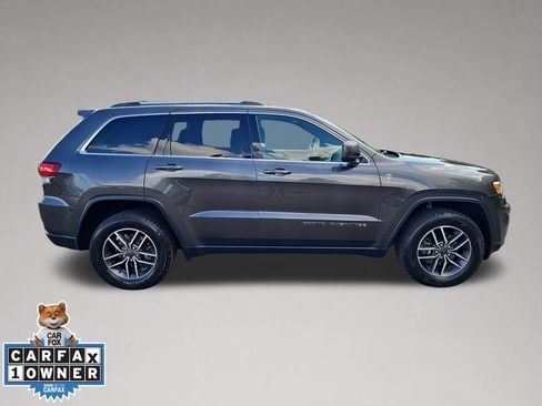 Used 2020 Jeep Grand Cherokee Laredo w/ Quick Order Package 2BN North AWD/4WD image 3