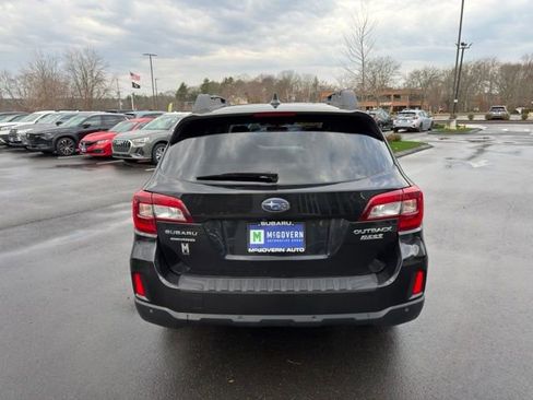 Used 2017 Subaru Outback 2.5i Limited image 6