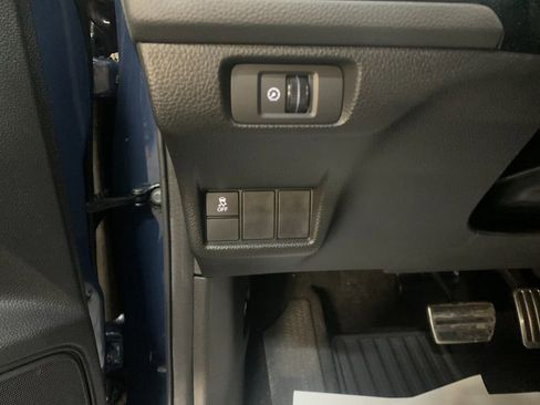 Used 2025 Honda Civic Sport image 32