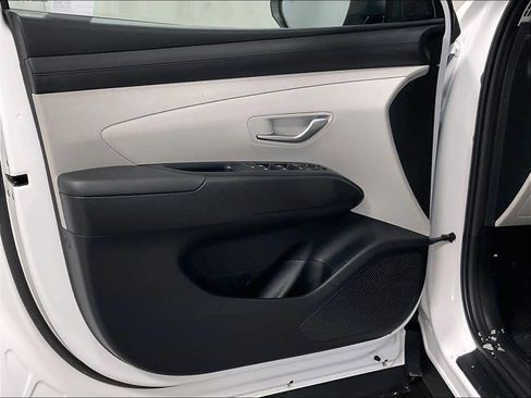 Certified 2025 Hyundai Tucson SEL image 18