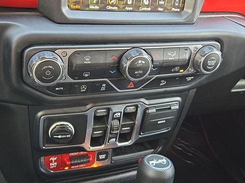 Used 2019 Jeep Wrangler Unlimited Rubicon image 35