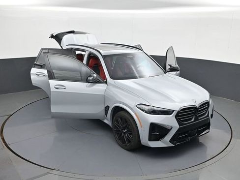 Used 2025 BMW X5 M Competition w/ Executive Package AWD/4WD image 29