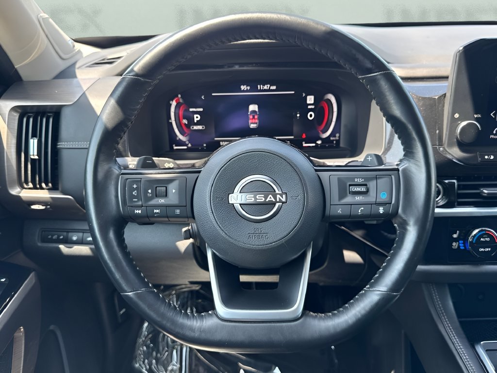 Used 2023 Nissan Pathfinder Platinum AWD/4WD image 16