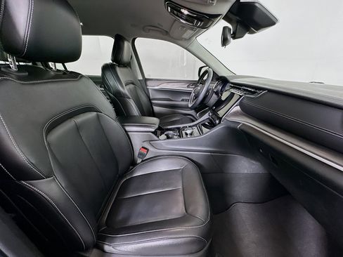 Used 2022 Jeep Grand Cherokee L Limited AWD/4WD image 33