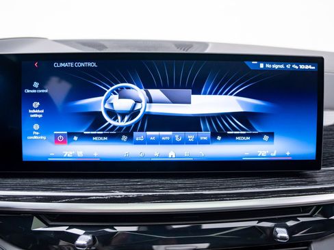 Certified 2026 BMW X5 M60i AWD/4WD image 28