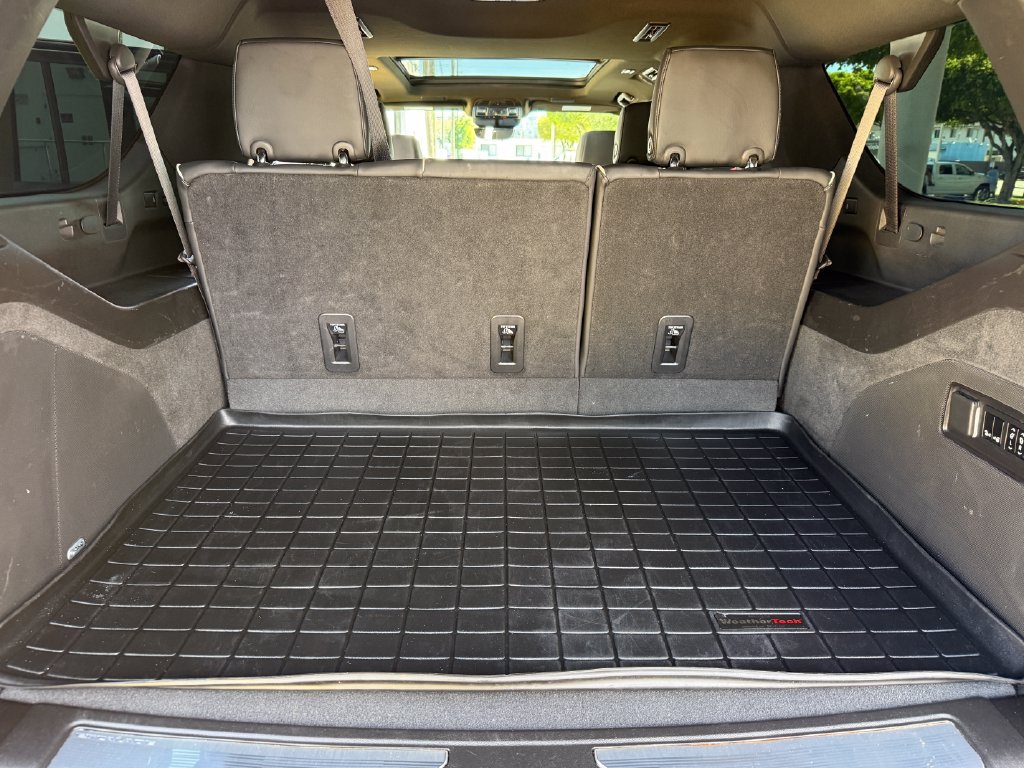 Used 2022 Cadillac Escalade ESV Sport RWD image 19