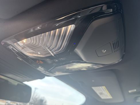 New 2026 BMW X5 xDrive40i w/ Executive Package image 23