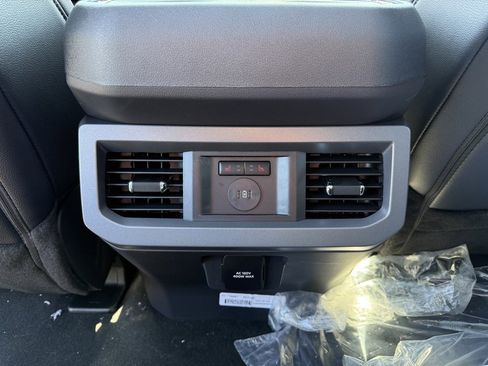 New 2025 Ford F250 Lariat w/ Lariat Ultimate Package image 30