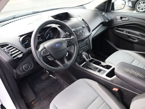 Used 2019 Ford Escape S image 12