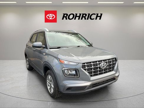 Used 2020 Hyundai Venue SEL image 4