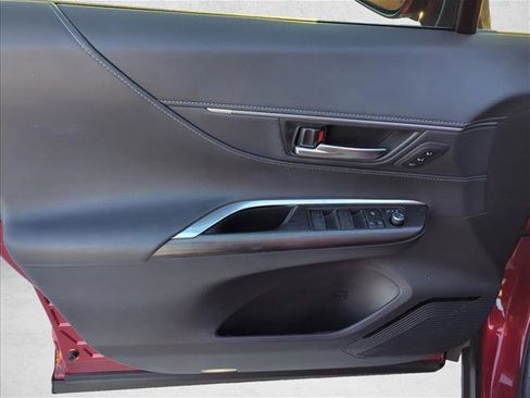 Used 2021 Toyota Venza Limited w/ Advanced Technology Package image 8