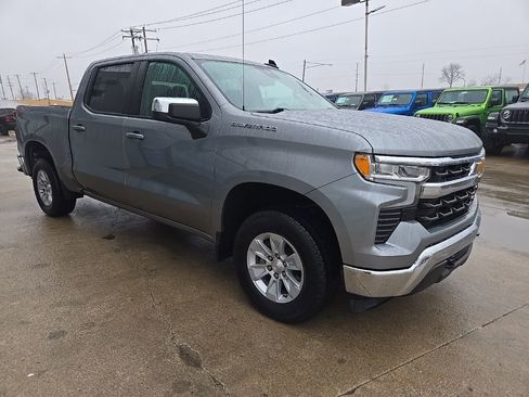 Used 2025 Chevrolet Silverado 1500 LT AWD/4WD image 14