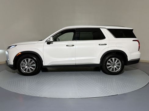 Used 2025 Hyundai Palisade SEL FWD image 2