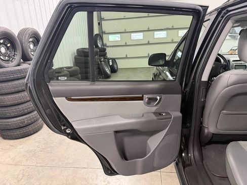 Used 2012 Hyundai Santa Fe SE image 32