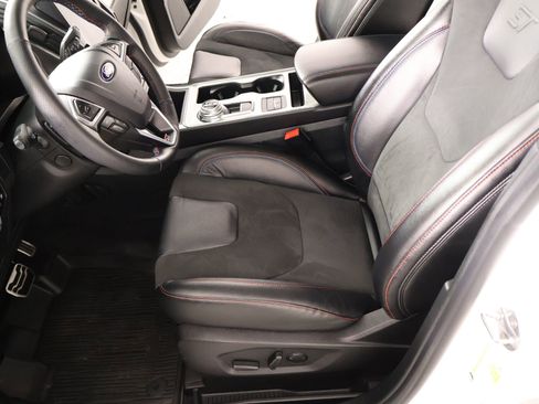 Used 2024 Ford Edge ST w/ Equipment Group 401A AWD/4WD image 11
