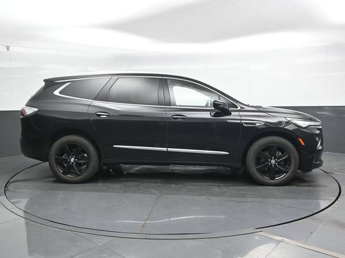 Used 2023 Buick Enclave Essence w/ Experience Buick Package FWD image 3
