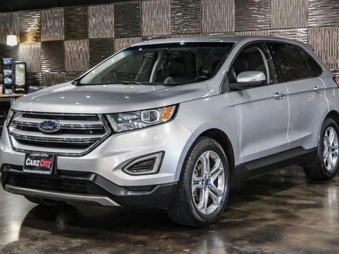 Used 2018 Ford Edge Titanium w/ Technology Package image 6